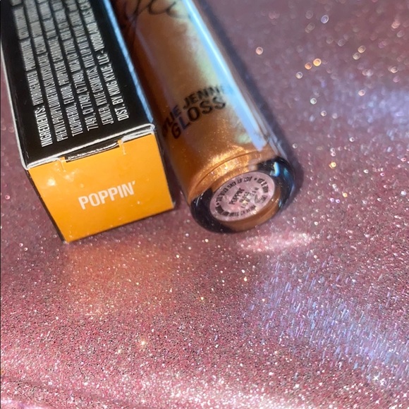 🎉SALE! Poppin Gloss Kylie Cosmetics - Picture 4 of 8